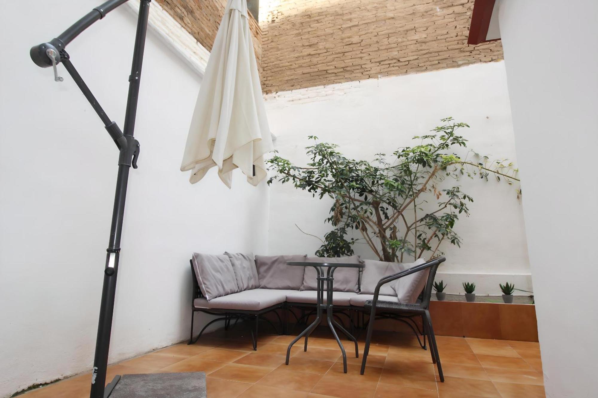 Increible Apartamento Con Terraza Al Lado De Torres De Quart 瓦伦西亚 外观 照片